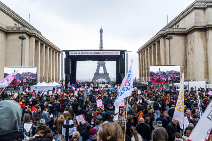 Multitudinaria convocatoria en París