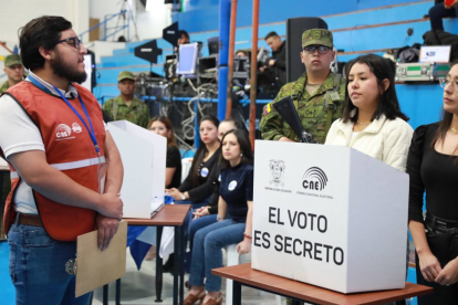 Más de 287.000 personas, entre estudiantes, empleados y servidores públicos, conformarán las juntas designadas por el CNE para las próximas elecciones
