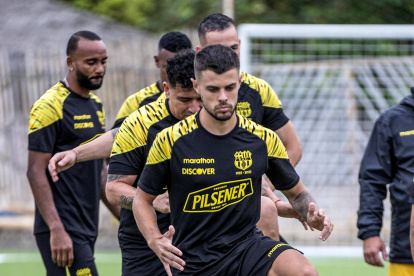 Los jugadores de Barcelona lleva dos semanas de trabajo en Manta. Enfrentarán su primer juego comprobatorio con público