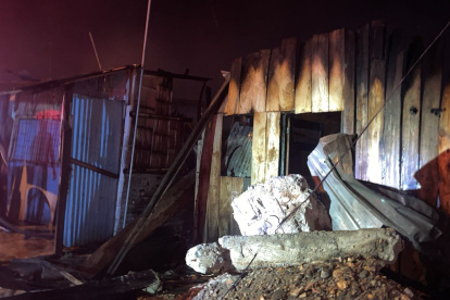 Al menos tres viviendas de la cooperativa La Victoria 1, en Yaguachi, resultaron afectadas por el fuego.