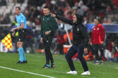 Lisbon (Portugal), 21/01/2025.- Barcelona`s head coach Hansi Flick during their UEFA Champions League soccer match against Benfica held at Luz Stadium in Lisbon, Portugal, 21 January 2025. (Liga de Campeones, Lisboa) EFE/EPA/TIAGO PETINGA