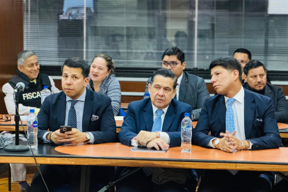 Centro: Pablo Muentes, exasambleísta del Partido Social Cristiano, es llamado a juicio por delincuencia organizada.