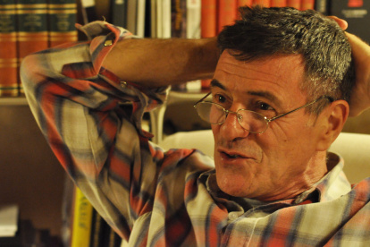 Guillermo Saccomanno había ganado los premios Hammett de novela negra en Gijón y del Biblioteca Breve de Seix Barral. Fue historietista y cronista.