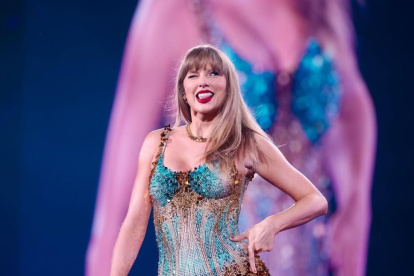 The Eras Tour de Taylor Swift es la gira que más dinero ha recaudado en la historia.