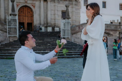 ""El Champ" le pidió matrimonio a su novia en junio de 2024.