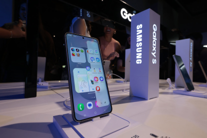 Reserva a través de la página web.