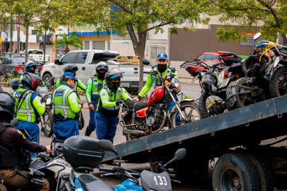 En el centro de Guayaquil se retuvo un total de 73 motos.