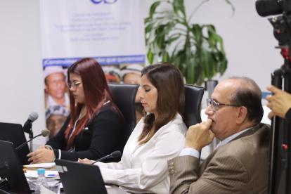 Yadira Saltos y Eduardo Franco Loor son parte de la Liga Azul.