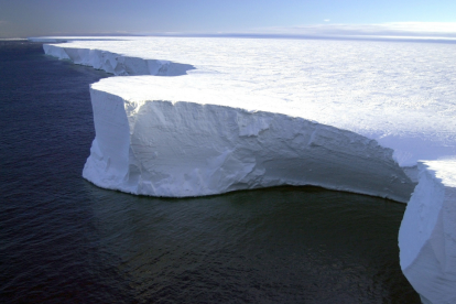 Referencial. Iceberg más grande del mundo.