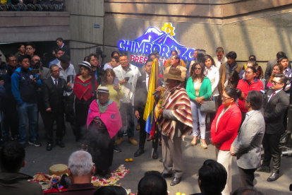 Organización. El prefecto de Chimborazo presentó a los principales personajes del Pawkar Raymi.