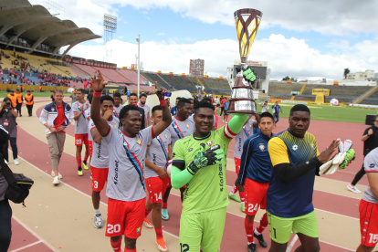 Los puros criollos se quedaron con el título al derrotar 1-0 a un combativo Vinotinto.