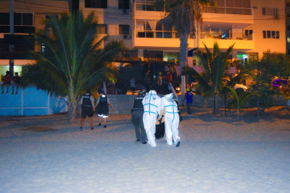 El teniente coronel de la CTE en Salinas, Ronald Patricio Gancino Chávez, fue asesinado en la playa de Chipipe, uno de los puntos turísticos del cantón.