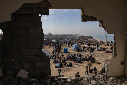 Guerra. Cientos de palestinos se han visto obligados a desplazarse.
