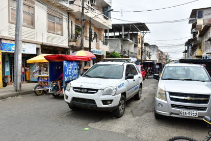 Territorio. El comercio, aunque está vigente en las mañanas, suele ir disminuyendo a partir de las 17:00.