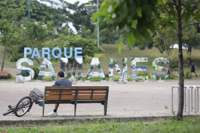 PARQUE SAMANES , MANTENIMIENTO DEL MISMO, 12 DE JUNIO DEL 2023- AMELIA ANDRADE Guayaquil-Ecuador Agencia (Ag-ecpreso)