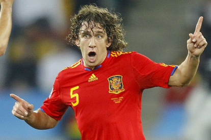 Con la selección de España Carlos Puyol levantó la Copa del Mundo en Sudáfrica 2010