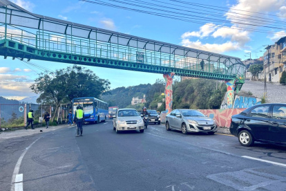 La obra es parte de la rehabilitación vial de la avenida Velasco Ibarra.