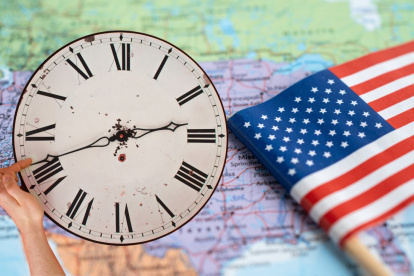 Los estadounidenses deberán adelantar sus relojes en las próximas semanas.