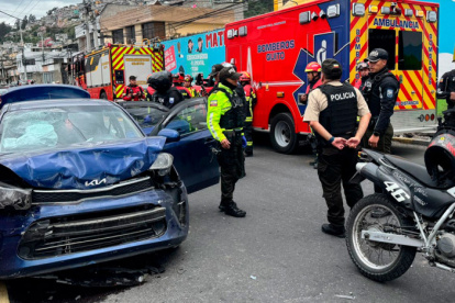 En el vehículo del sospechoso abatido se encontró un arma de fuego.