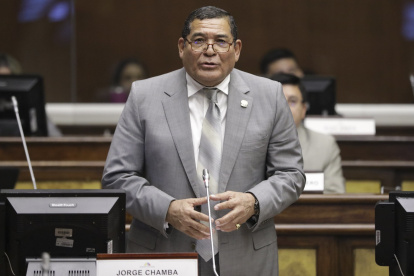 El candidato a asambleísta Jorge Chamba protagonizó un incidente con la Policía, al estar acompañado por hombres armados.