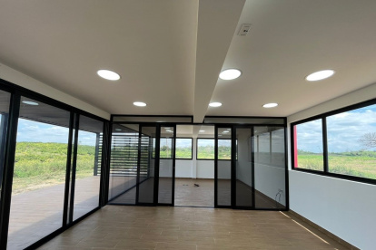 Contenedores. El empleo de estos depósitos, como bases y esqueletos de viviendas crece en la capital. La estrategia ayuda a reducir costos.