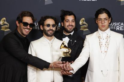 Rawayana, ganadores del premio al Mejor Álbum Latino de Rock o Alternativo.