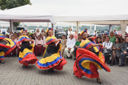 Las personas, por vejez, se pueden jubilar con al menos 60 años de edad.