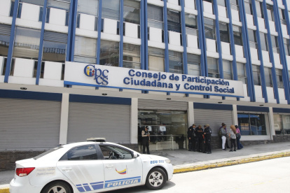 El TCE destituyó a cuatro vocales vinculados a la Liga Azul.