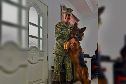 El capitán Edwin Ortega, de la Armada Nacional