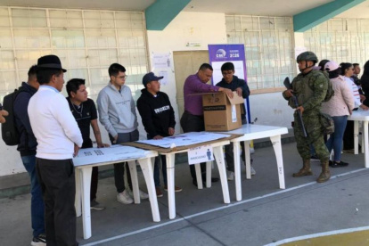 Referencial. Más de 4.300 establecimientos educativos funcionarán como recintos electorales este domingo 9 de febrero.