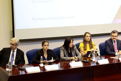 Los jueces de la Corte Constitucional declararon la inconstitucionalidad de los Decretos 500 y 505, emitidos por Daniel Noboa.