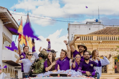 El mandatario ha encargado la Presidencia para realizar campaña electorla.