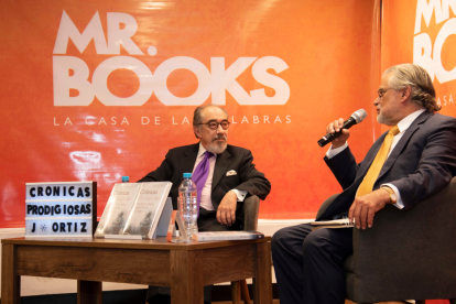 Jorge Ortiz y Alfonso Reece durante la presentación.