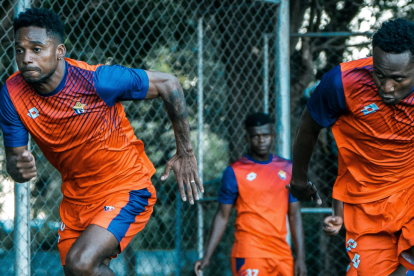 El Nacional se prepara para su debut en la Copa Libertadores 2025 contra Blooming en Bolivia.