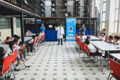 Biblioteca. La Sala de la Biblioteca Municipal contiene 300 libros en braille para personas con discapacidad visual.