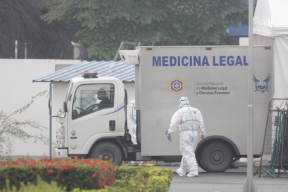 Según la información disponible, se trata de 43 cuerpos, algunos sin identificar.