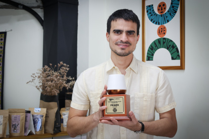 Juan Begué, Campeón Nacional de Cata de Café Ecuador 2025