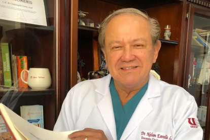 El cirujano plástico Nelson Estrella es el nuevo gerente del hospital Teodoro Maldonado Carbo.
