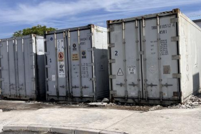 ARCHIVO. En el caso de junio de 2024, fueron abiertos los tres contenedores de la morgue de Guayaquil y sacaron todos los cuerpos.