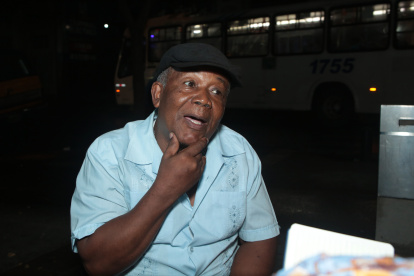 Artistas. Julio Bonilla uno de los cantantes de serenata de la calle Gómez Rendón, de la época en que existía el Rincón de los Artistas.