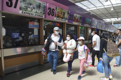 Viaje. Se espera que el mayor flujo sea en la tarde y noche en el terminal terrestre de Quitumbe y Carcelén