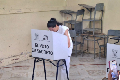 Candidata Luisa González.