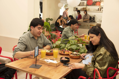 María Pan y Cocina se mudó recientemente a un local más espacioso. Es conocido por su menú de brunch.