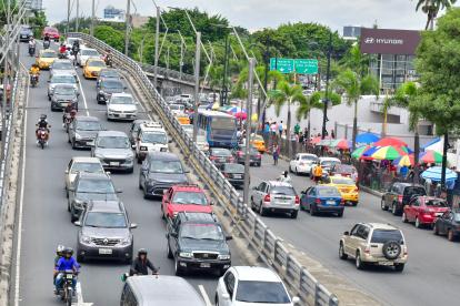 La avenida de Las Américas es uno de los puntos más congestionados de Guayaquil, este 9 de febrero.