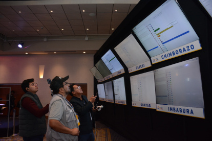 El CNE instaló un centro de mando en Quito.