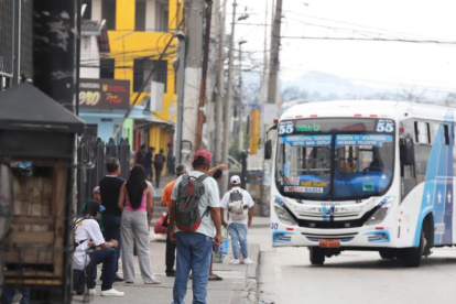 Los trabajos han provocado cambios en rutas de buses. Imagen referencial