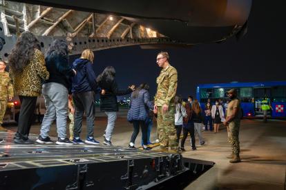 Algunos migrantes ecuatorianos deportados desde Estados Unidos llegaron el 29 de enero, en un vuelo que aterrizó en Guayaquil.