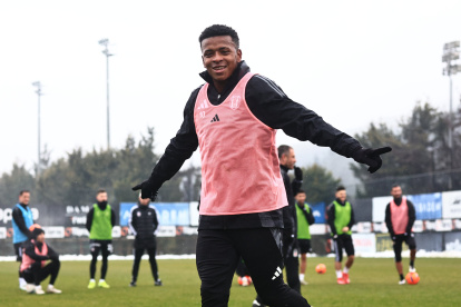 El ofensivo tricolor Keny Arroyo ya entrena con el Besiktas de Turquía.