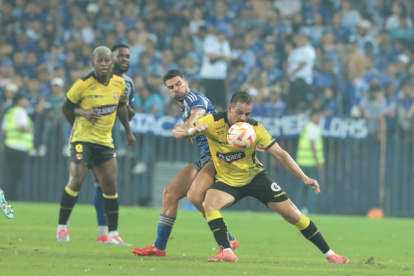 Emelec y Barcelona se enfrentaron en Explosión Azul 2025.