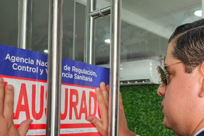 El negocio fue clausurado de forma temporal. Según dijo Arcsa, al momento que llegaron el administrador huyó del establecimiento.